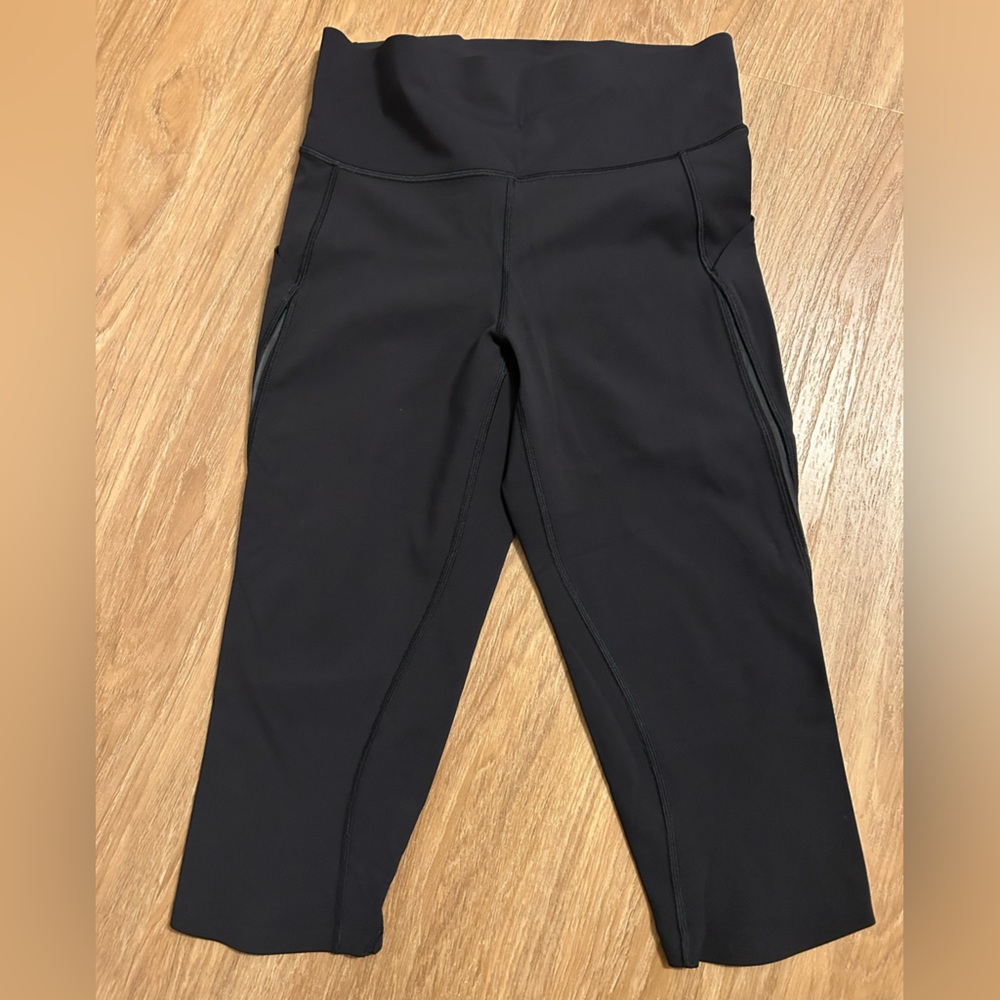 Lululemon Capri length leggings Size 8
